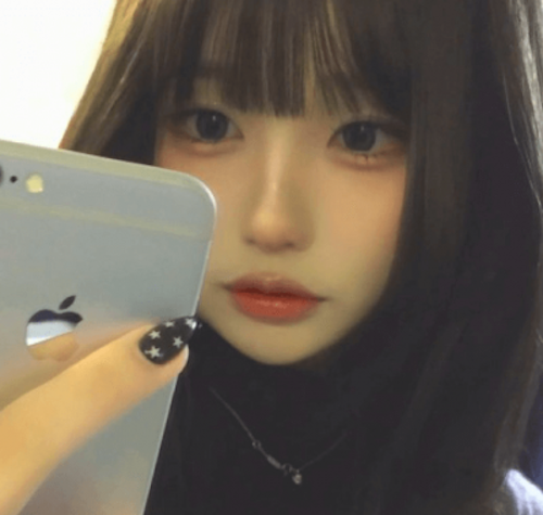 ムネキュンメールのサクラ「千紗」