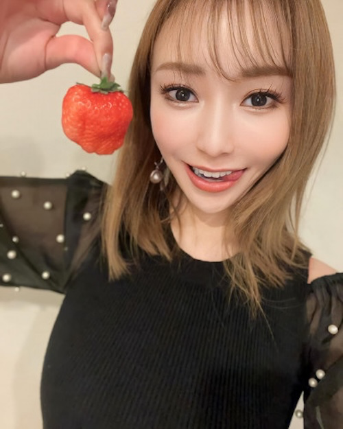 妻み喰いのサクラ「智美」